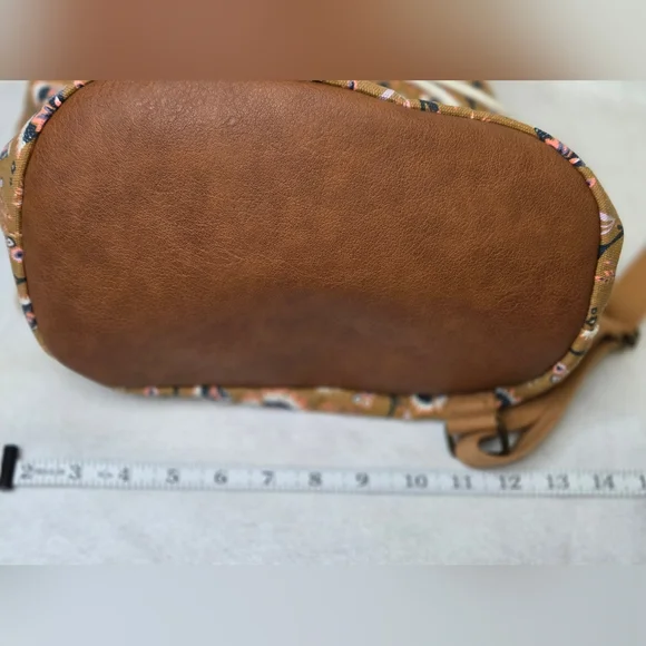 Universal Thread Canvas Floral print drawstring bucket style bag backpack - Picture 7 of 11